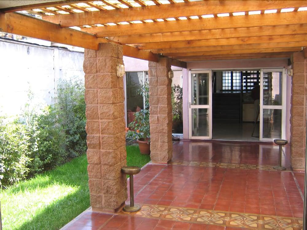 Vista Exterior Hostal Americano