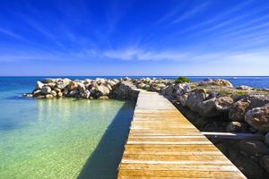 Paquete - Oceanview Studio Apt w/ Pool, Bar & Beach Access
