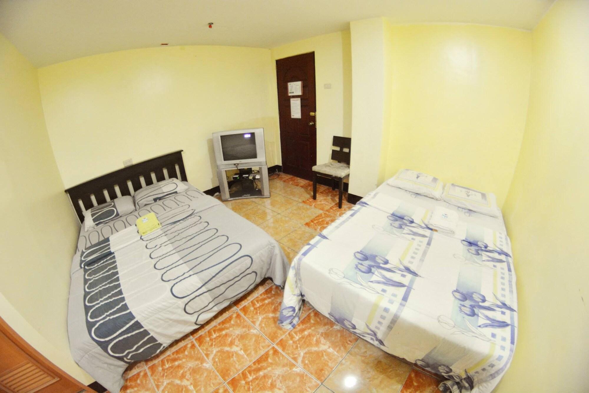 Varios Honey Hunt House