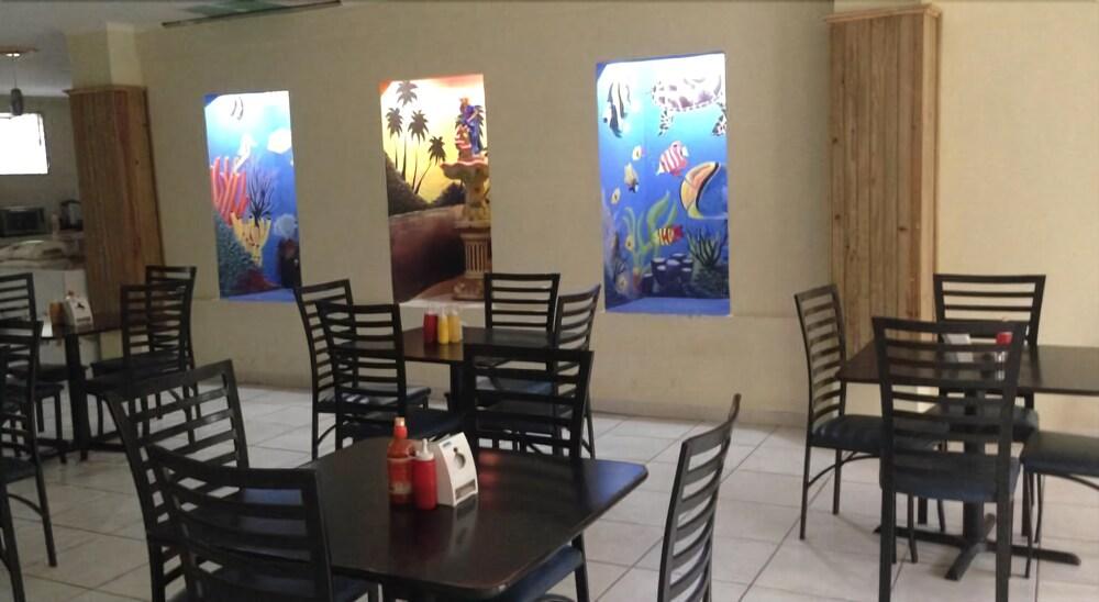 Bar/Salón Hotel Carnaval