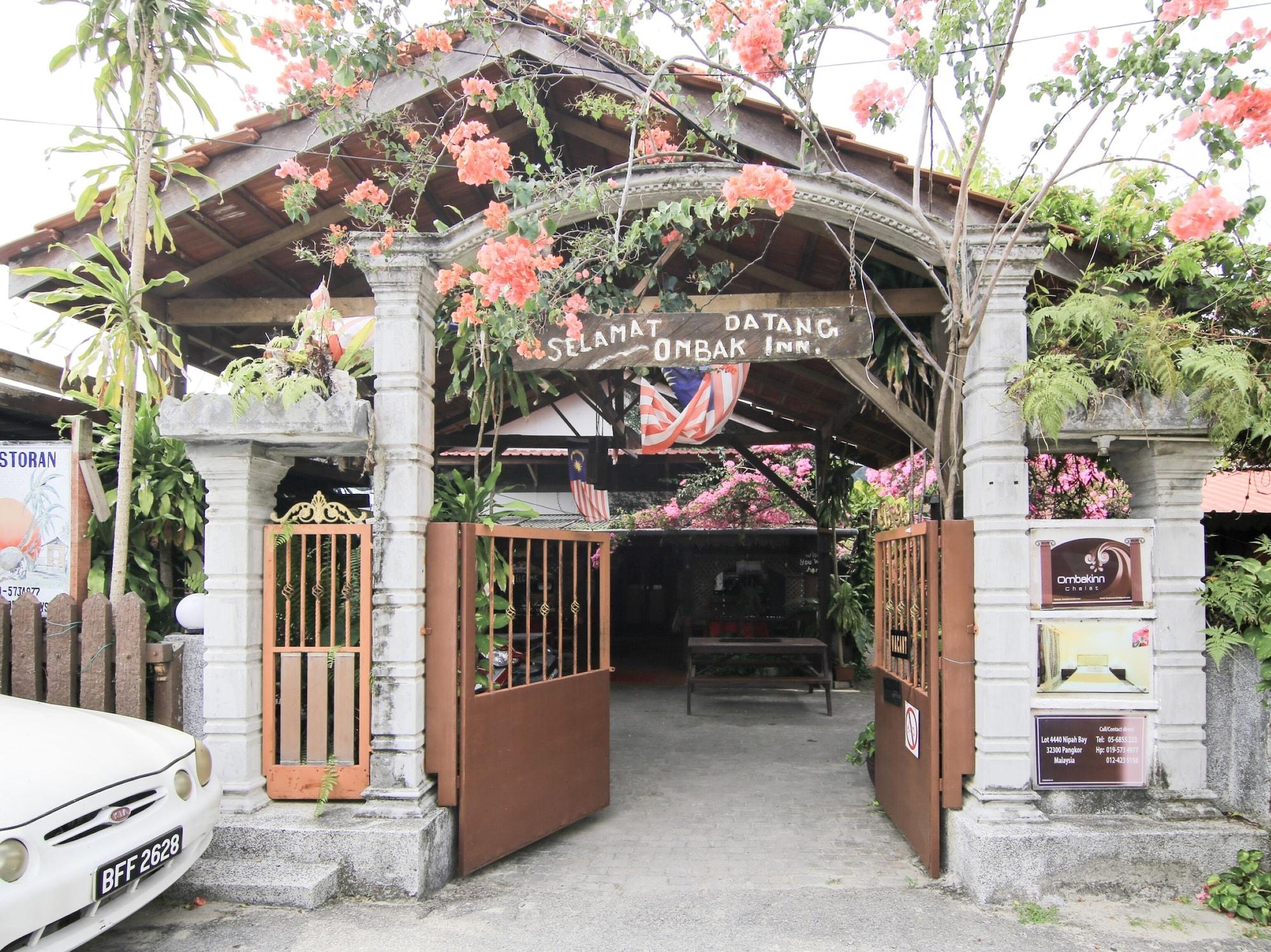 Vista Exterior Hotel O Ombak Inn Chalet