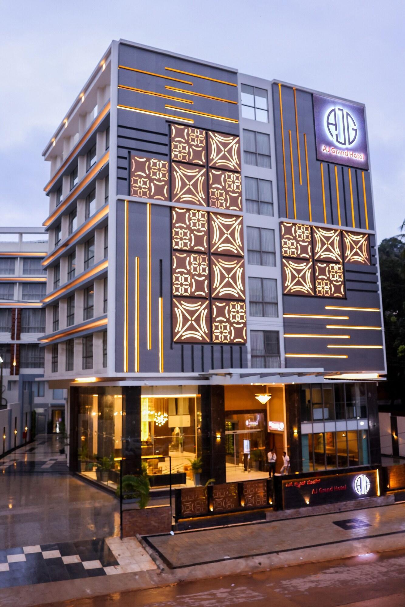 Vista Exterior Aj Grand Hotel