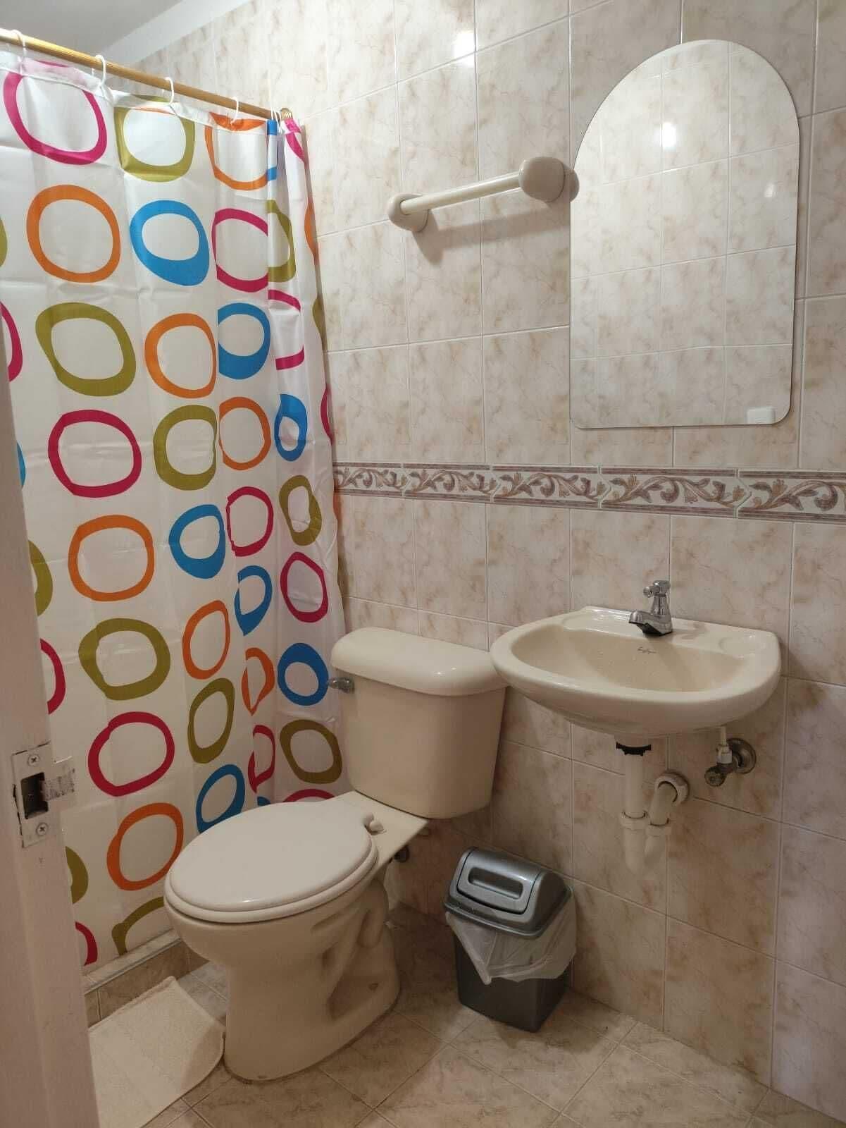 Equipamiento de Habitación Hotel zocalos y colores