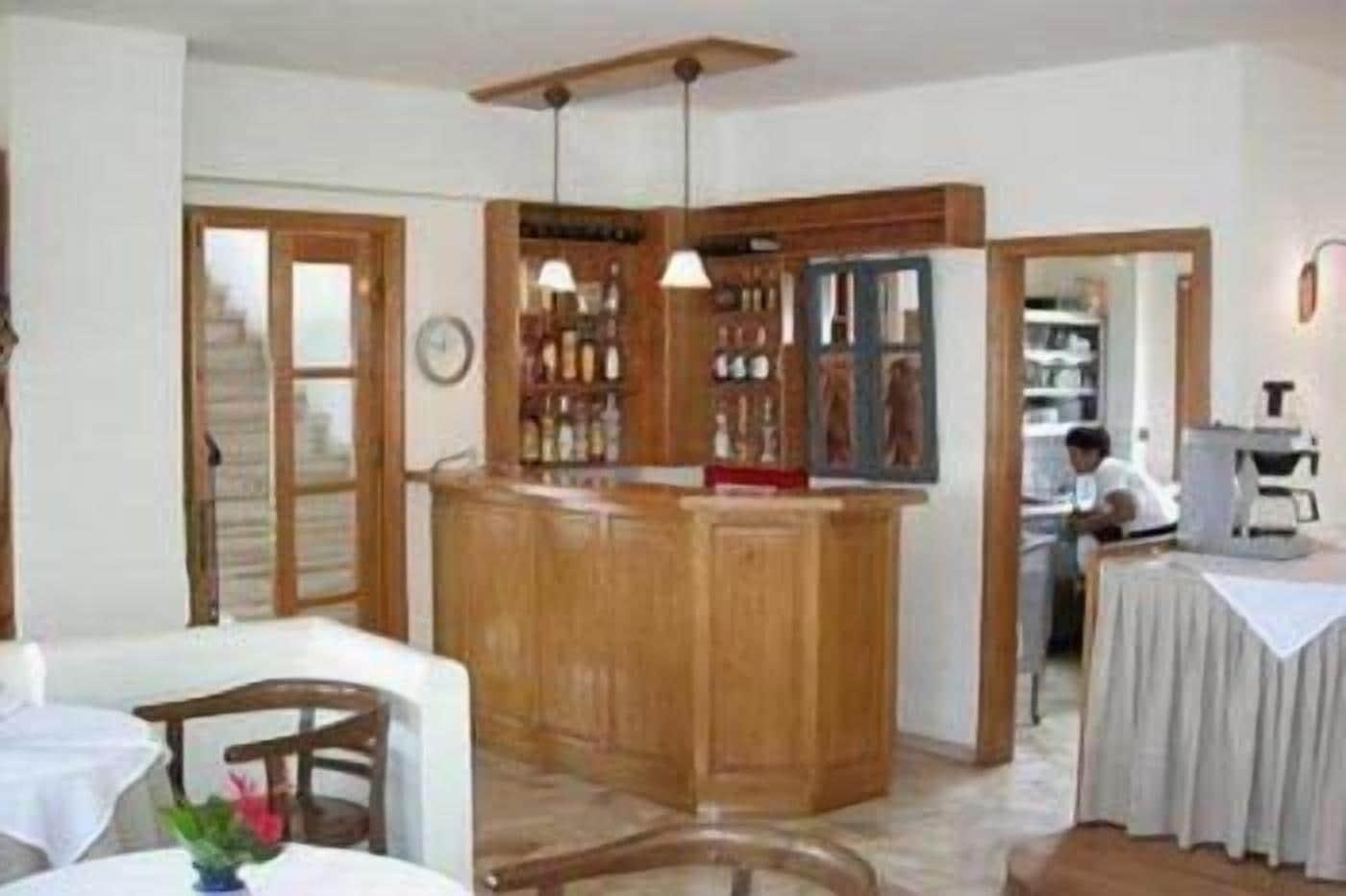 Bar/Salón Pramataris