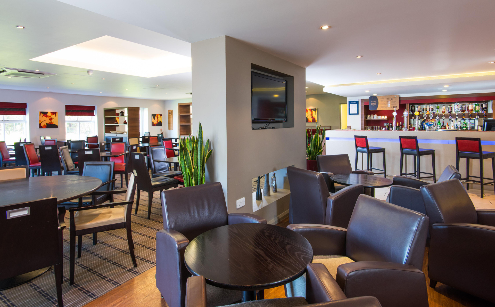 Bar/Salón Holiday Inn Express Warwick - Stratford-upon-Avon by IHG