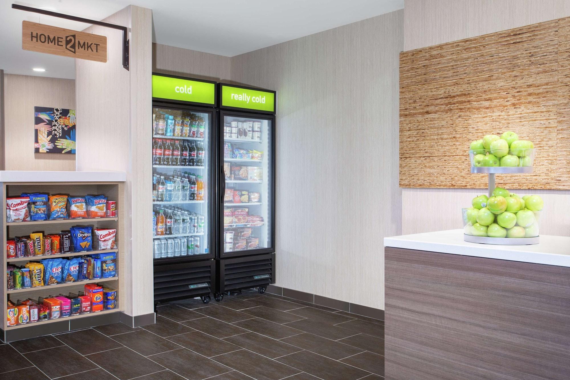 Restaurant Home2 Suites by Hilton Smithfield, RI