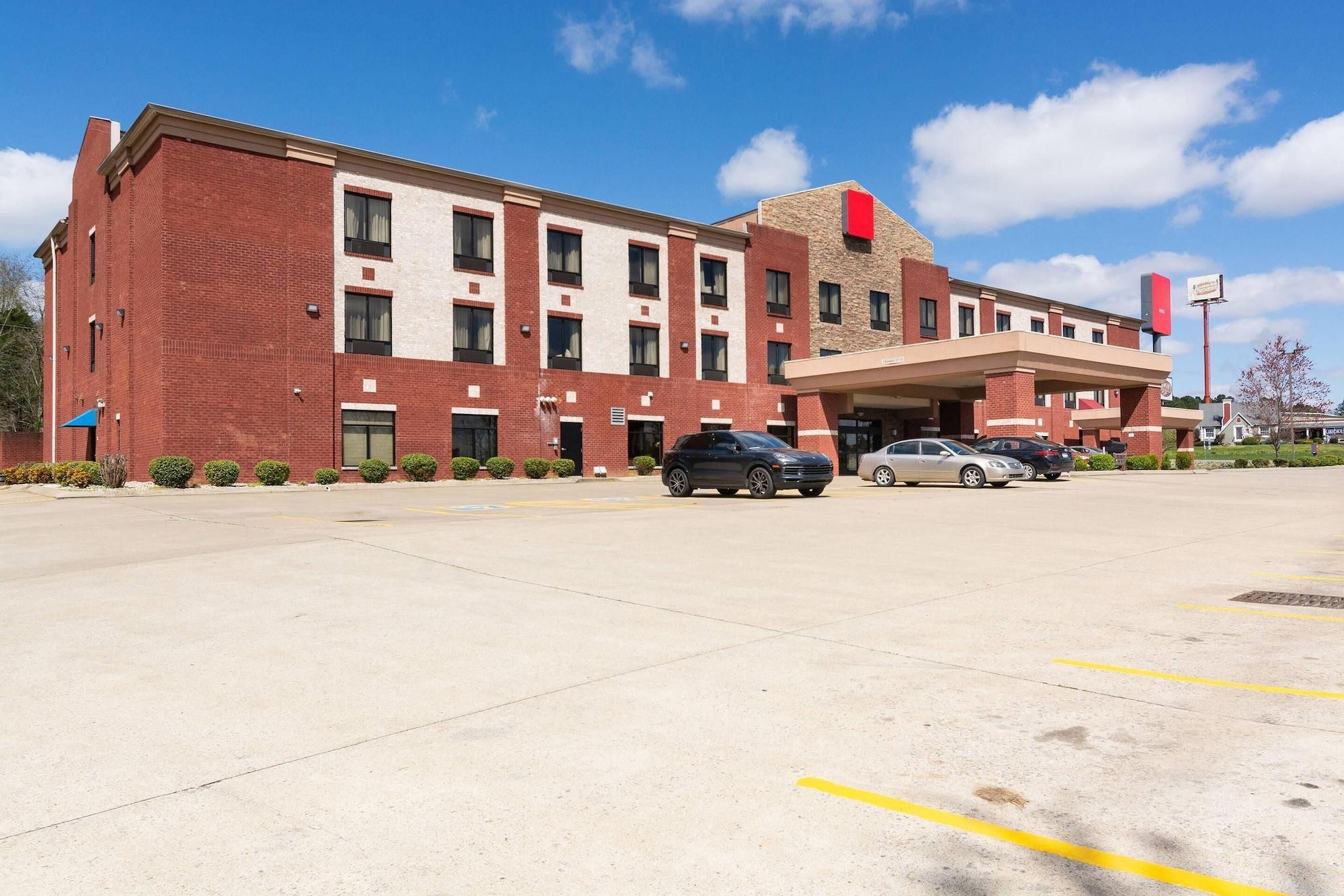 Varios Portland Inn & Suites