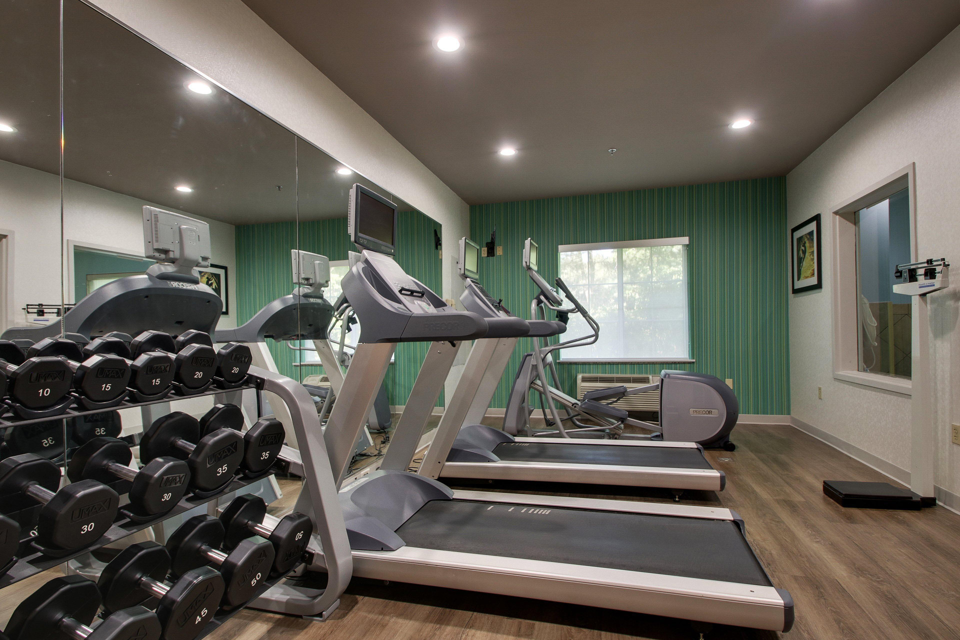 Gimnasio Holiday Inn Express Hotel & Suites Middleboro Raynham by IHG