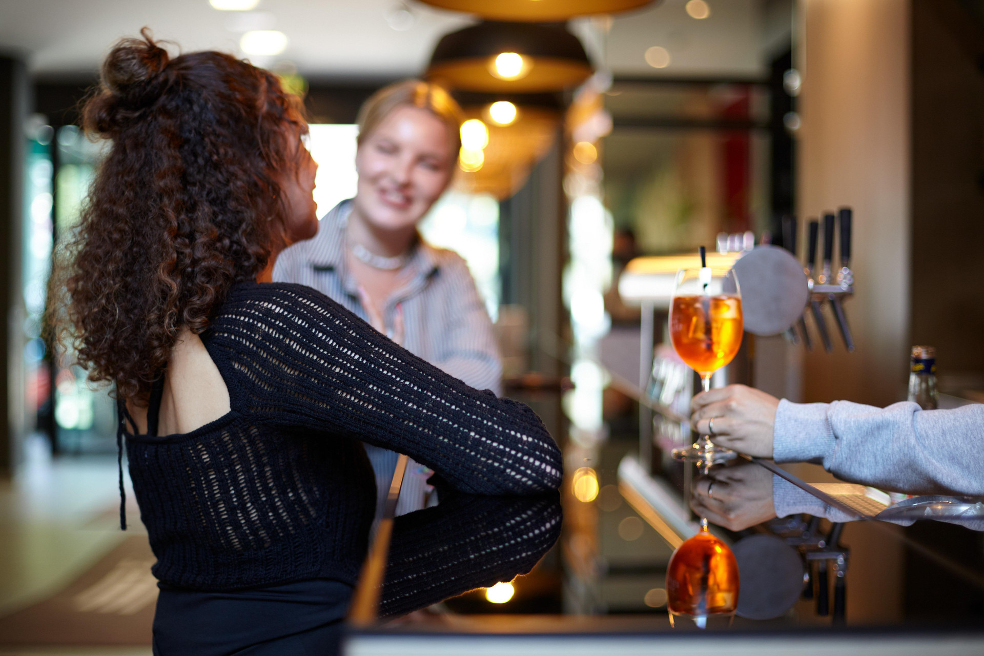 Bar/Salón Holiday Inn - the niu, Fusion Hamburg St. Georg by IHG