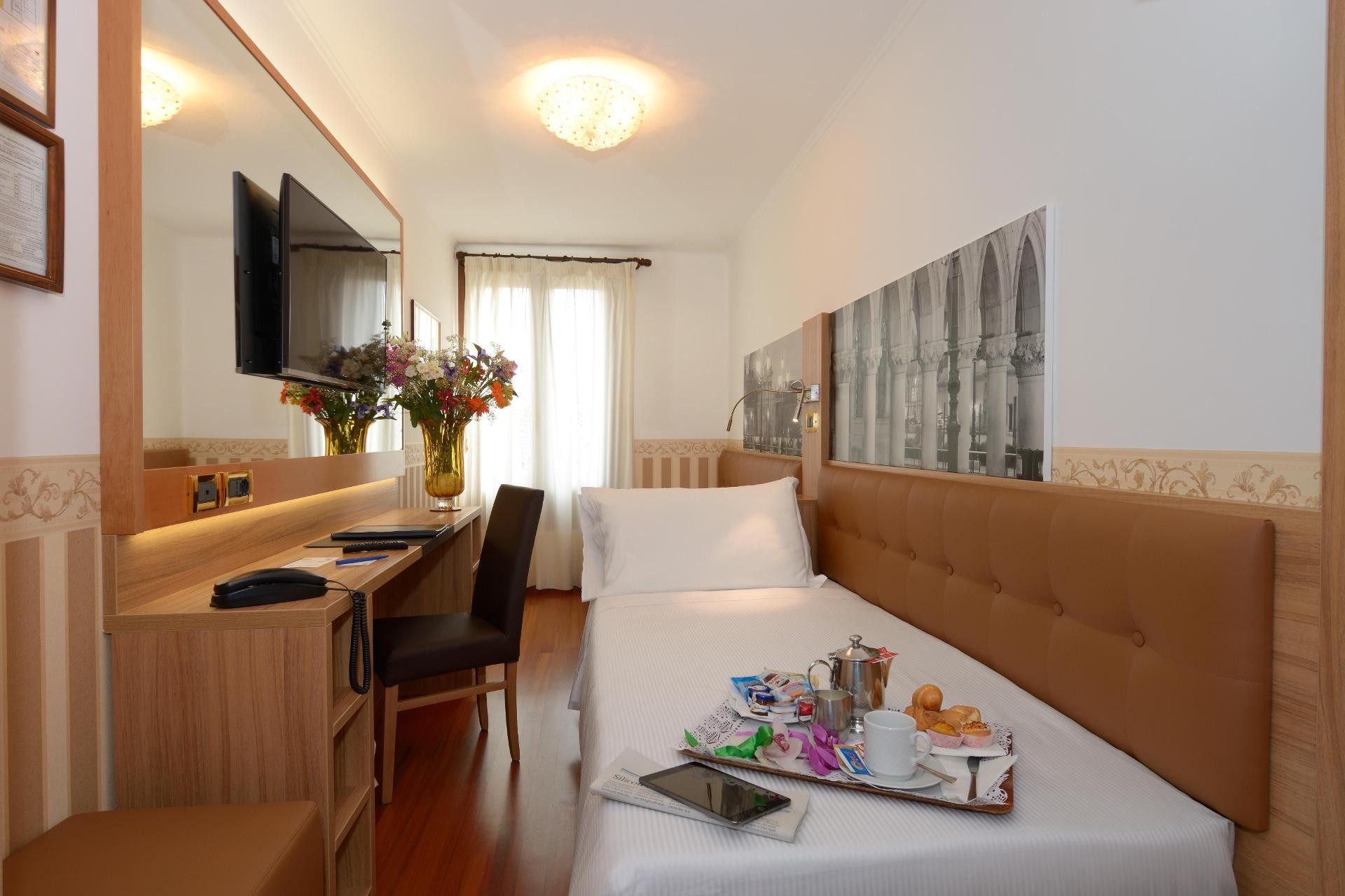 Vista Exterior Unahotels Ala Venezia - Adults Only