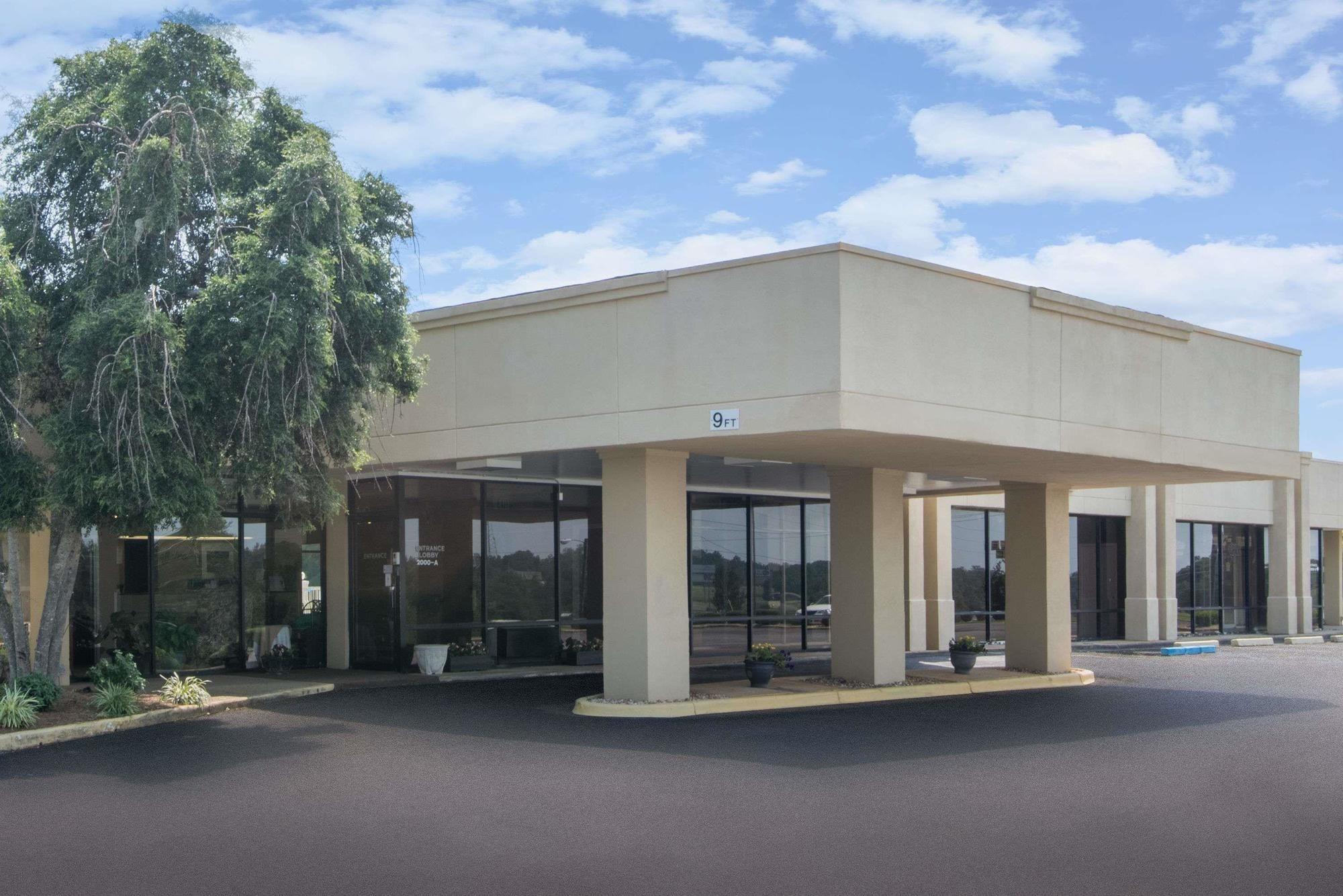 Vista Exterior Hampton Inn by Hilton Clanton