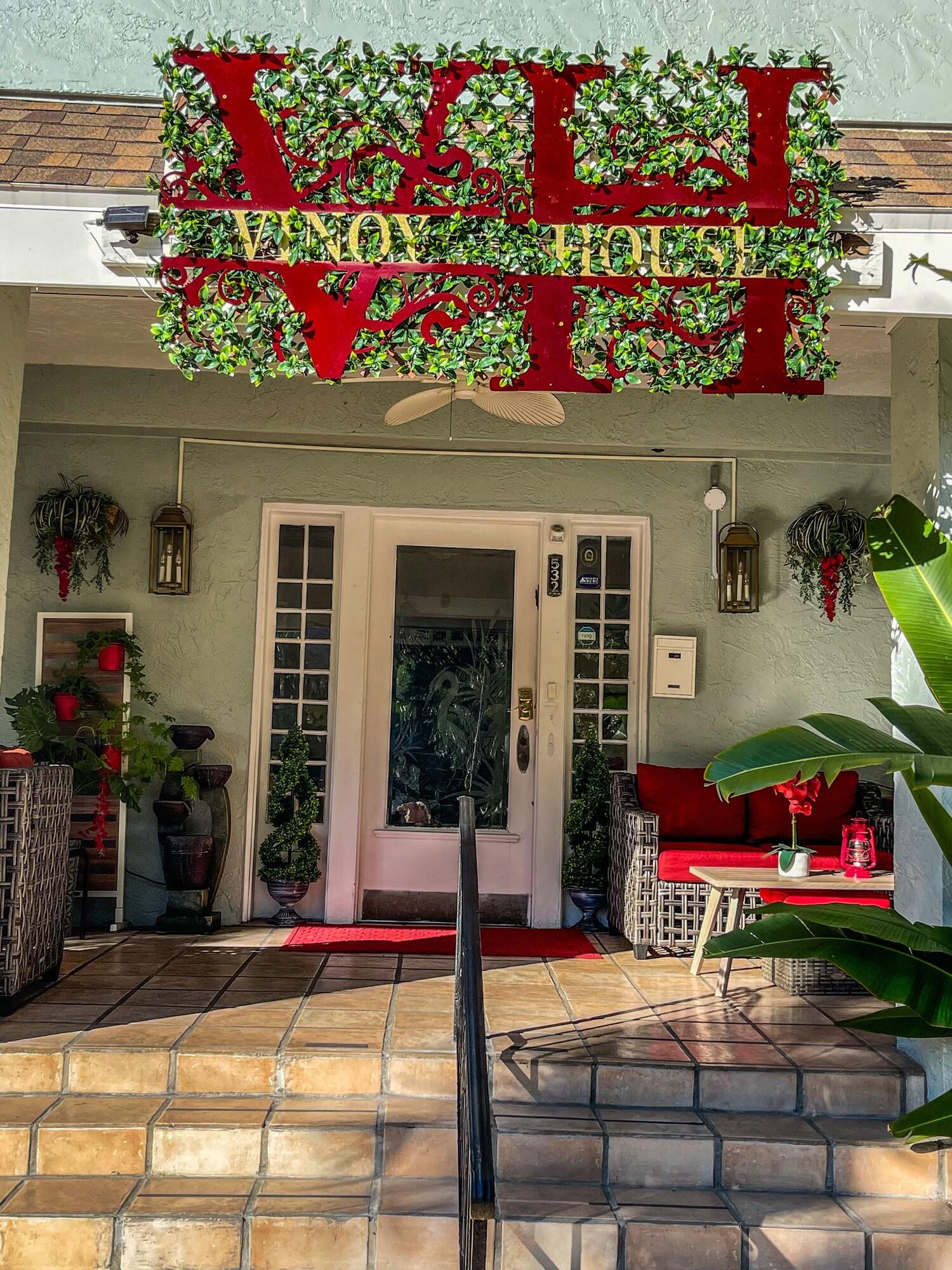 Vista Exterior VIinoy House