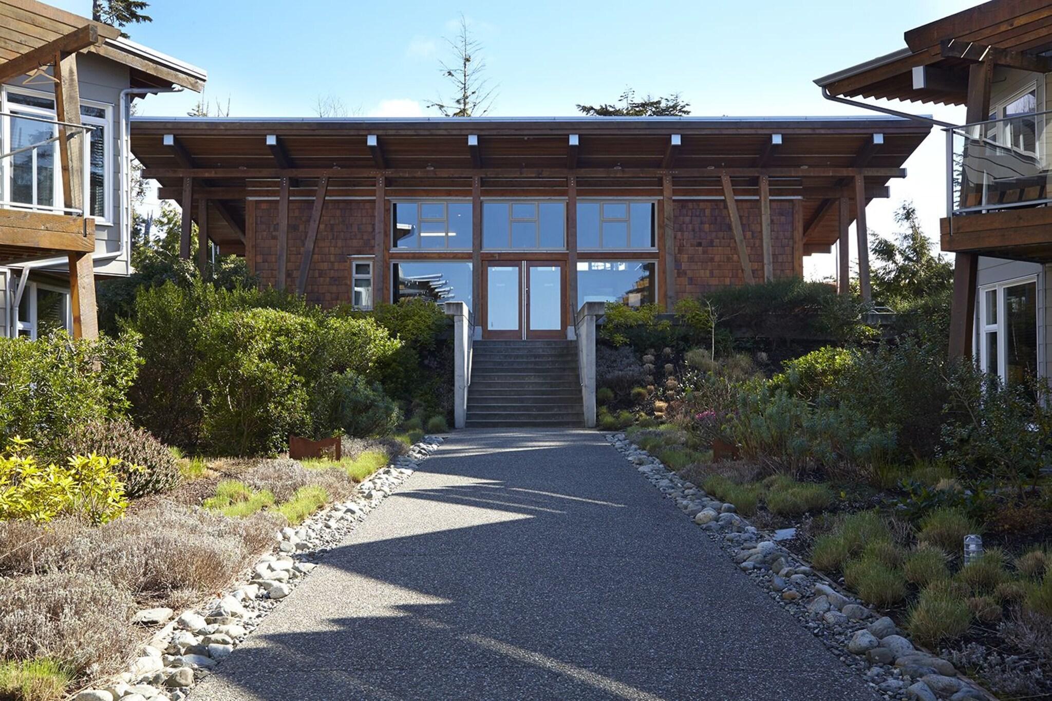 Vista Lobby Cox Bay Beach Resort