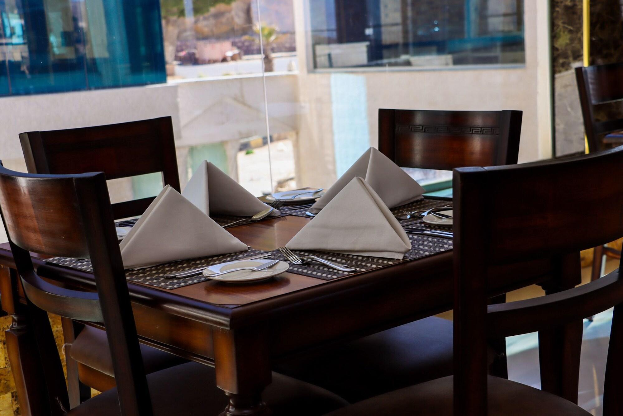 Restaurant The RN Hotels