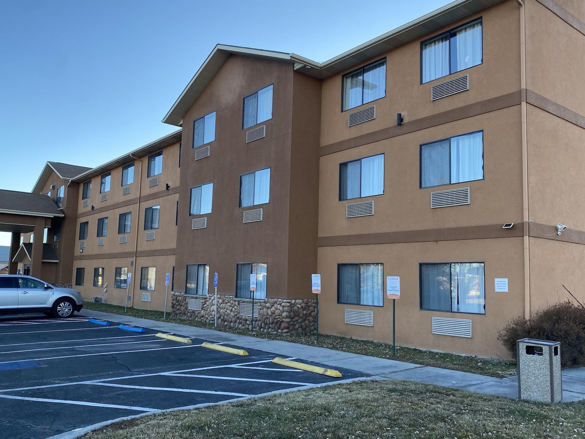 Vista Exterior Comfort Inn & Suites Gunnison - Crested Butte