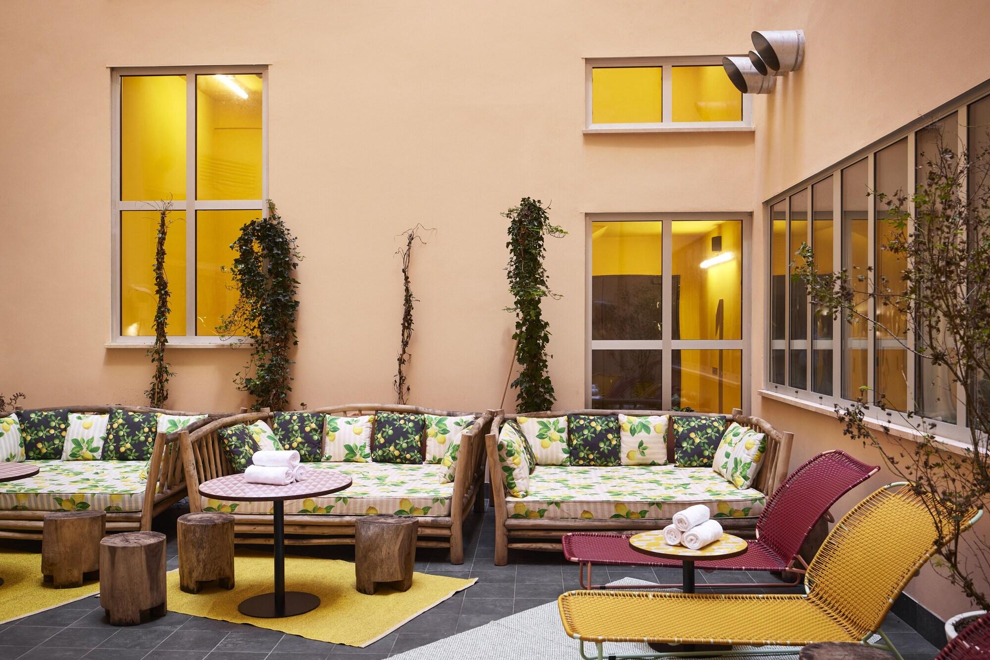 Vista Exterior Mama Shelter Roma