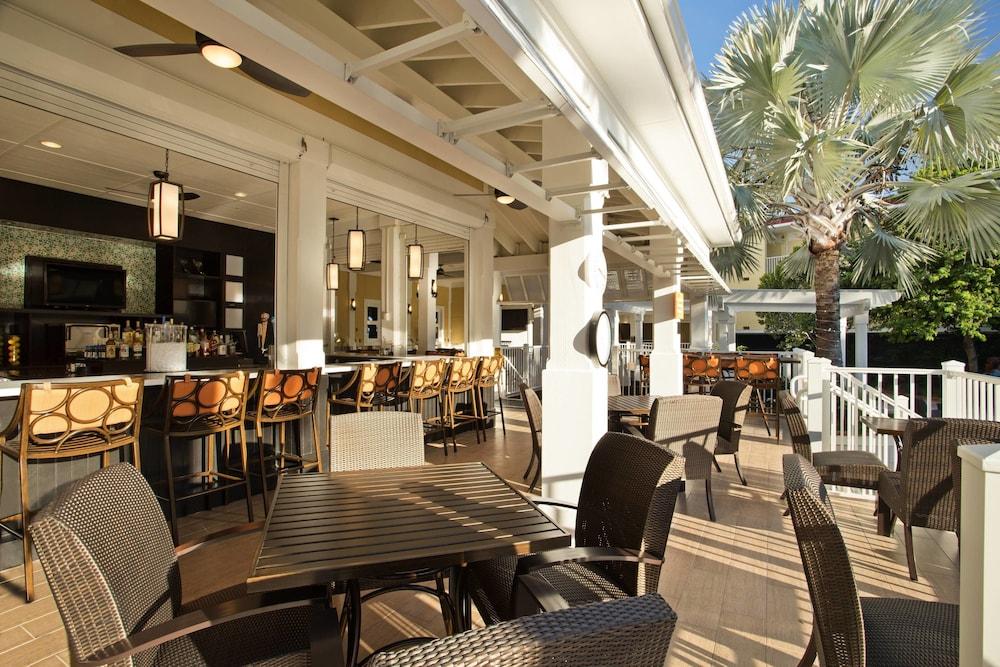 Bar/lounge Fairfield Inn and Suites by Marriott Key West