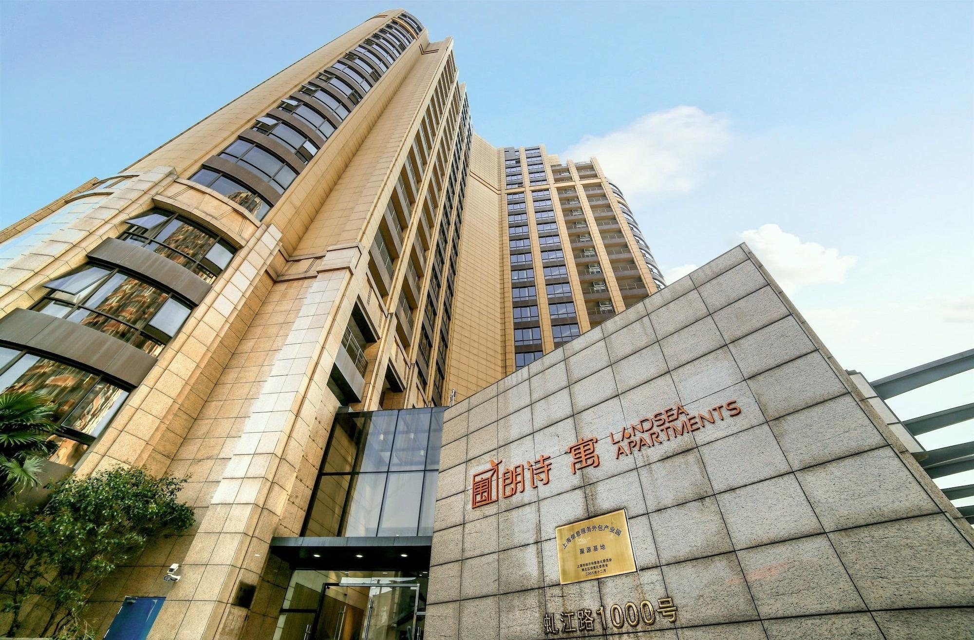 Varios Landsea Apartment Downtown Branch