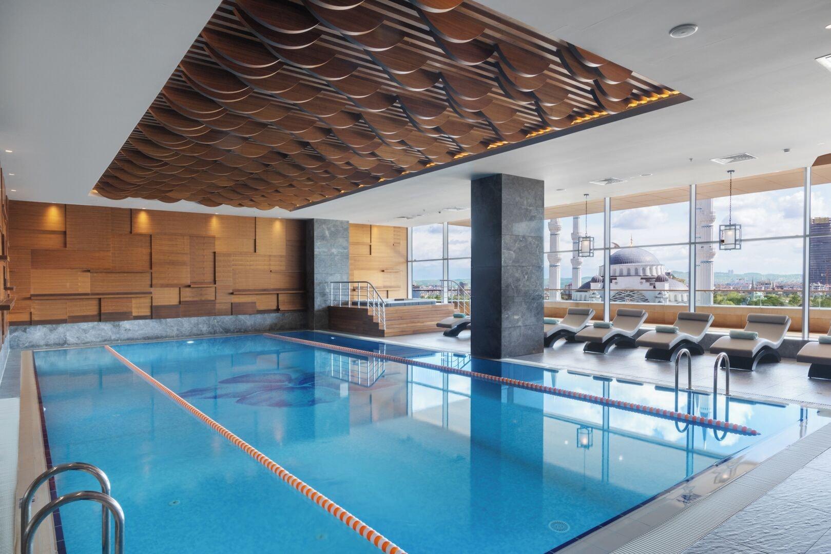 Vista Piscina Wyndham Grand Levent Istanbul Hotel & Conference Center