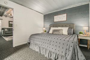 Alojamiento - Farmhouse On 4