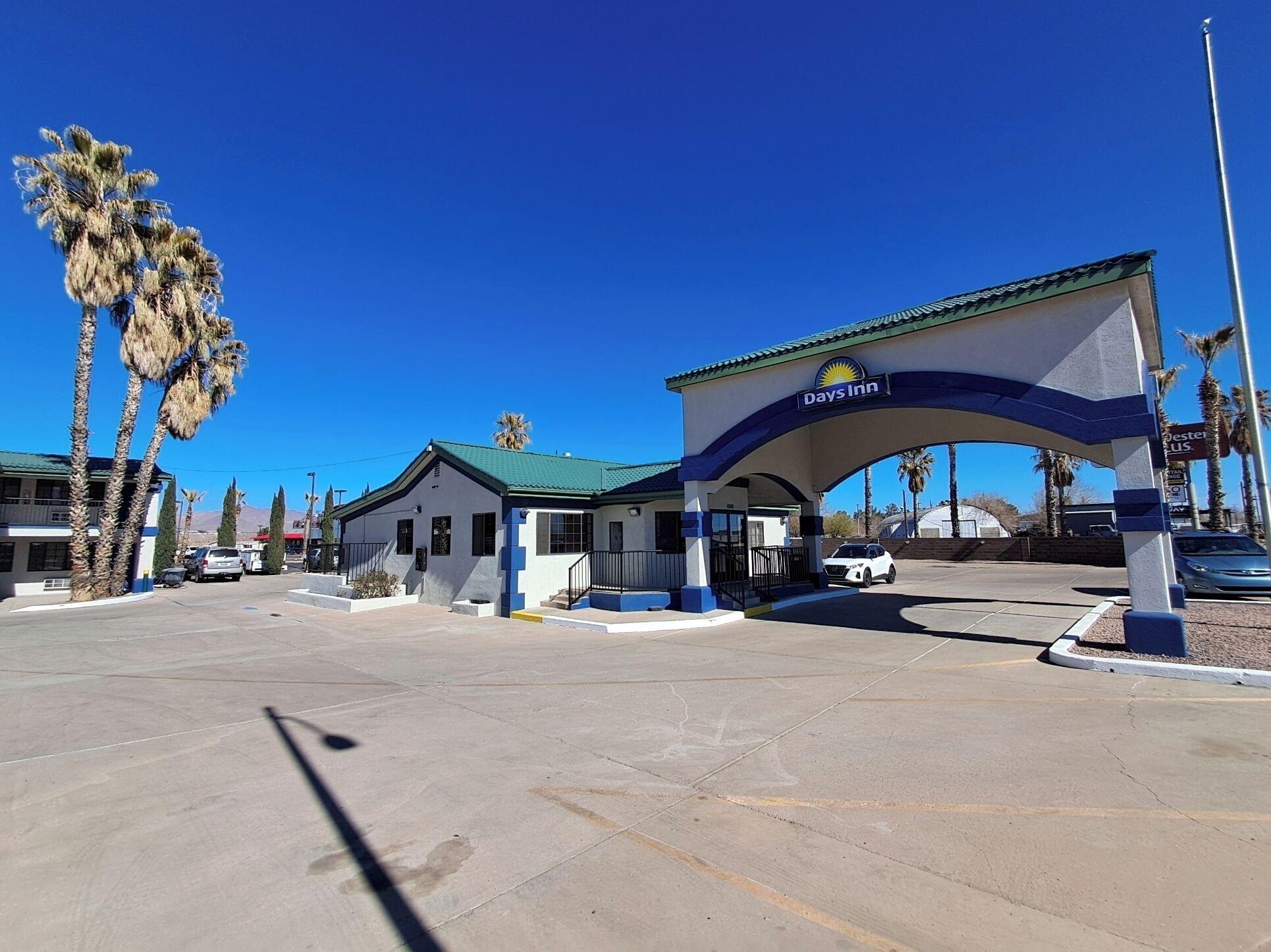 Vista Exterior Days Inn by Wyndham Safford, AZ