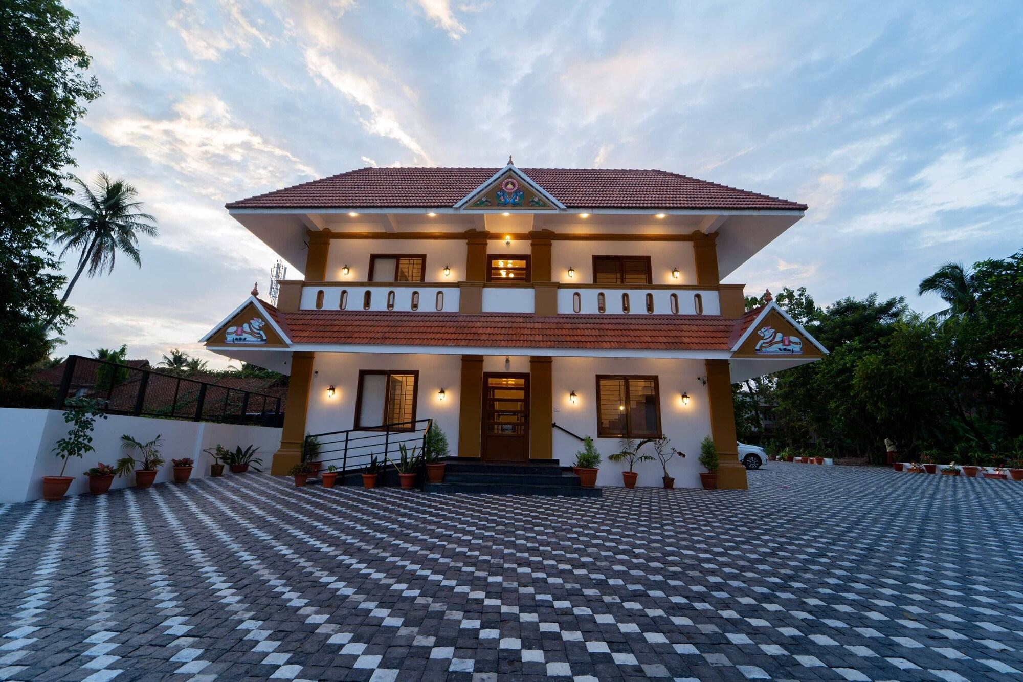 Varios Treebo West Fort Divine – Near Padmanabhaswamy Temple