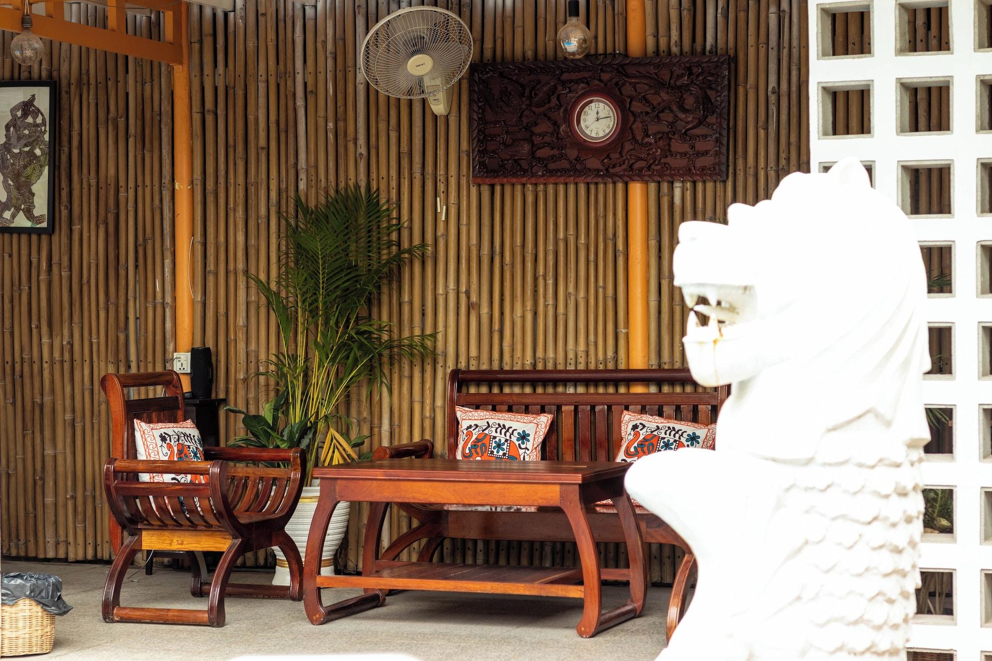 Vista Lobby Travellers Inn