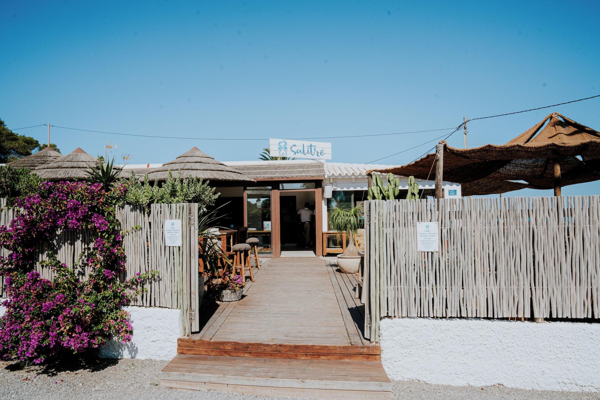 Restaurant El Lago Dorado