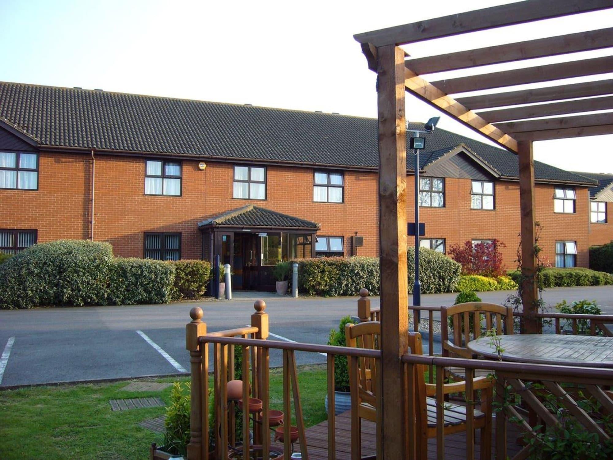 Vista Exterior Redwings Lodge Sawtry