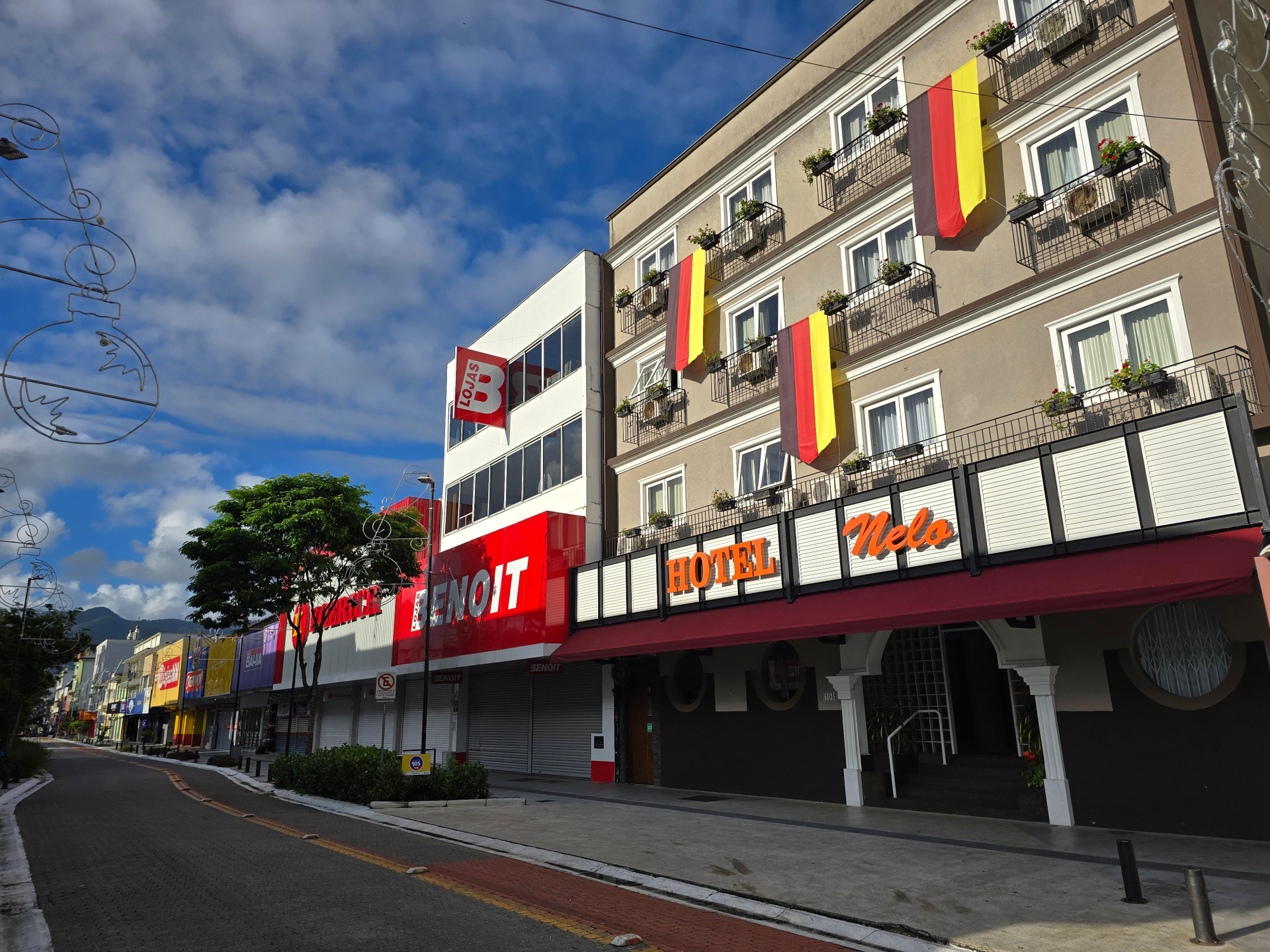 Vista Exterior Hotel Nelo