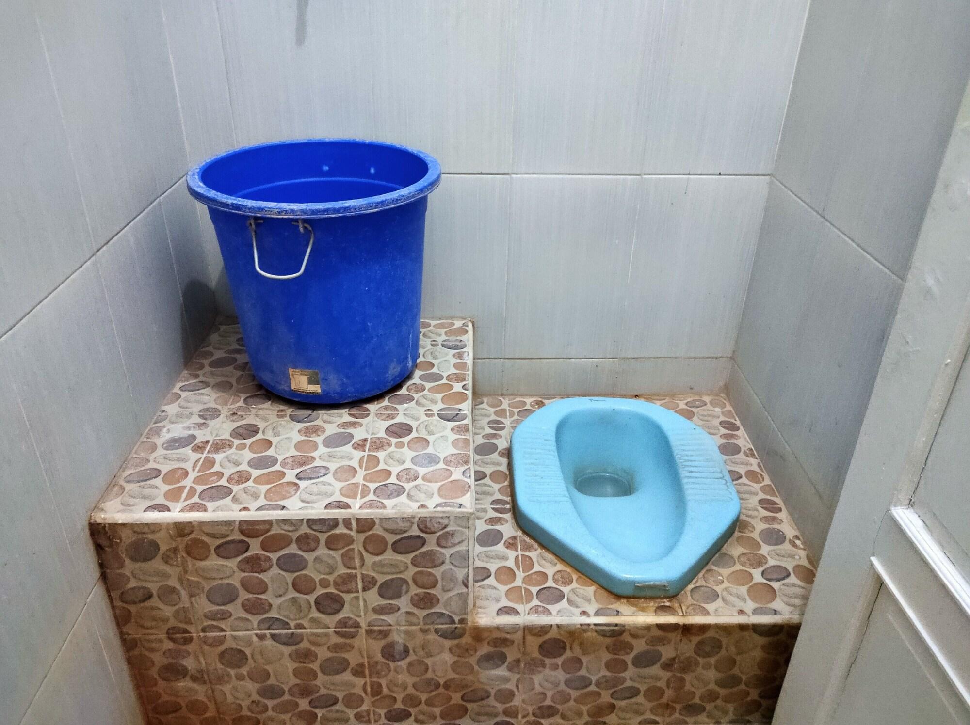 Equipamiento de Habitación Hotel Keluarga Mekar Jaya Syariah Near UNS Solo