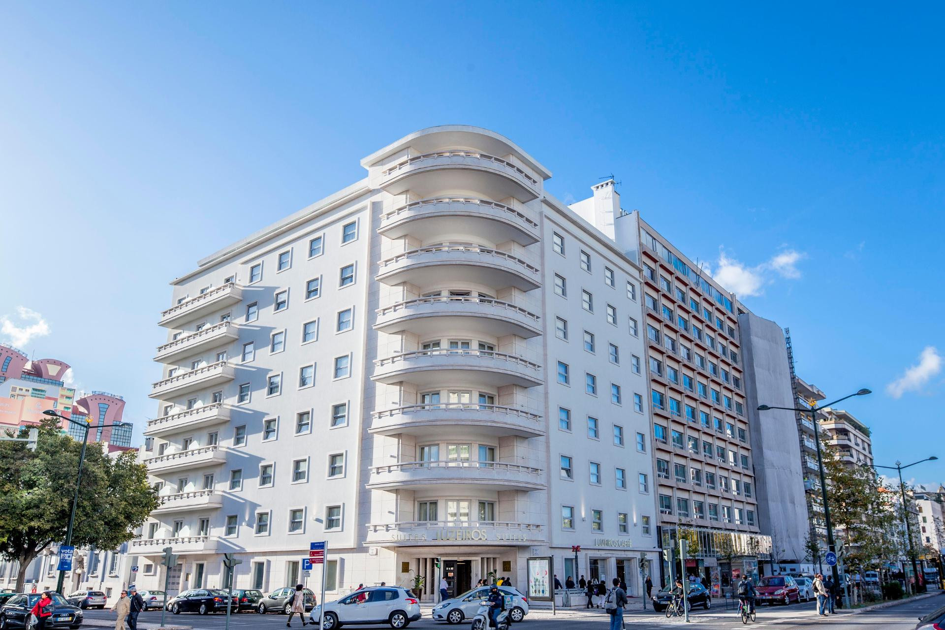Vista Exterior Luzeiros Suites