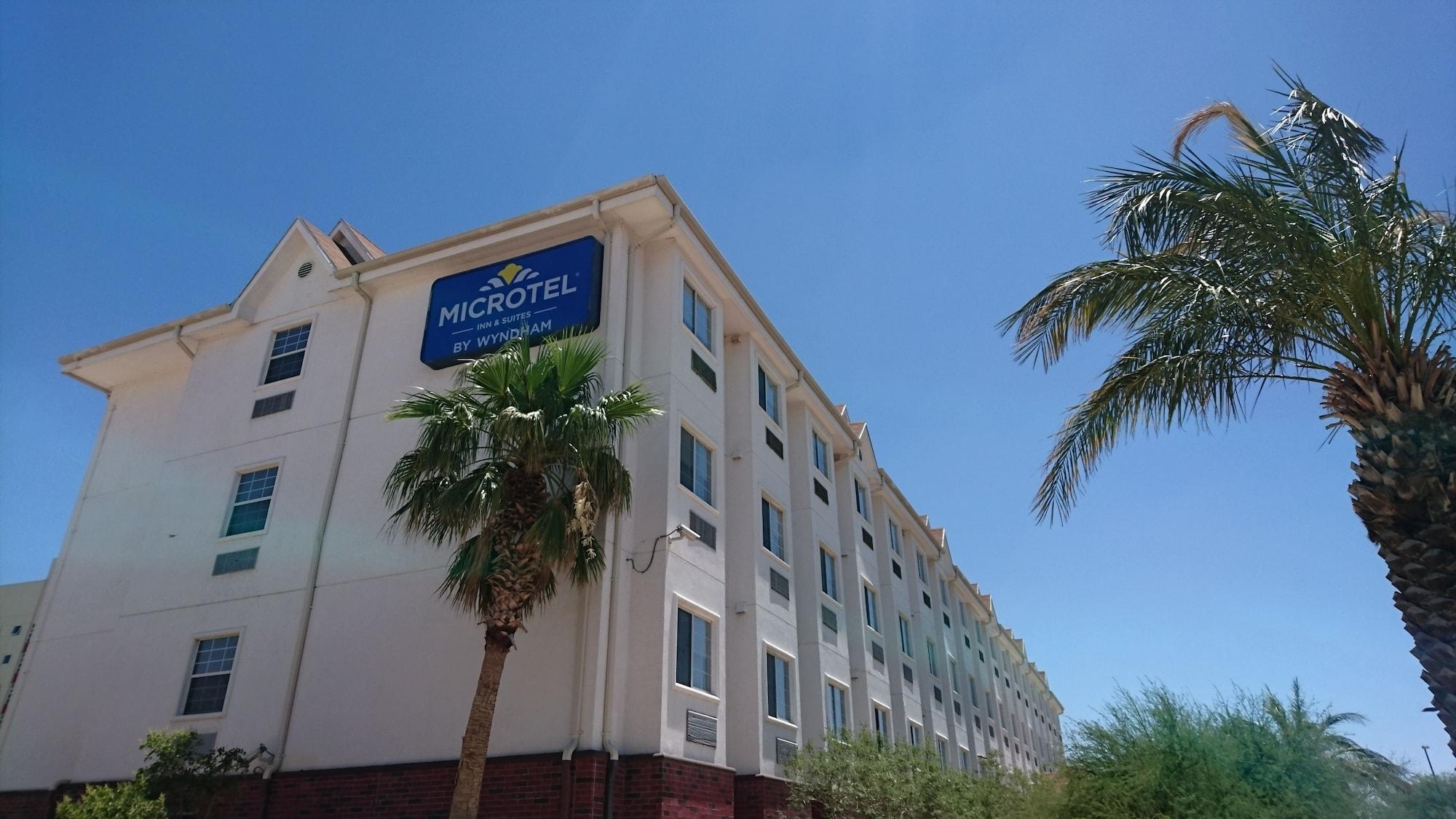 Vista Exterior Microtel Inn by Wyndham Ciudad Juarez/By US Consulate