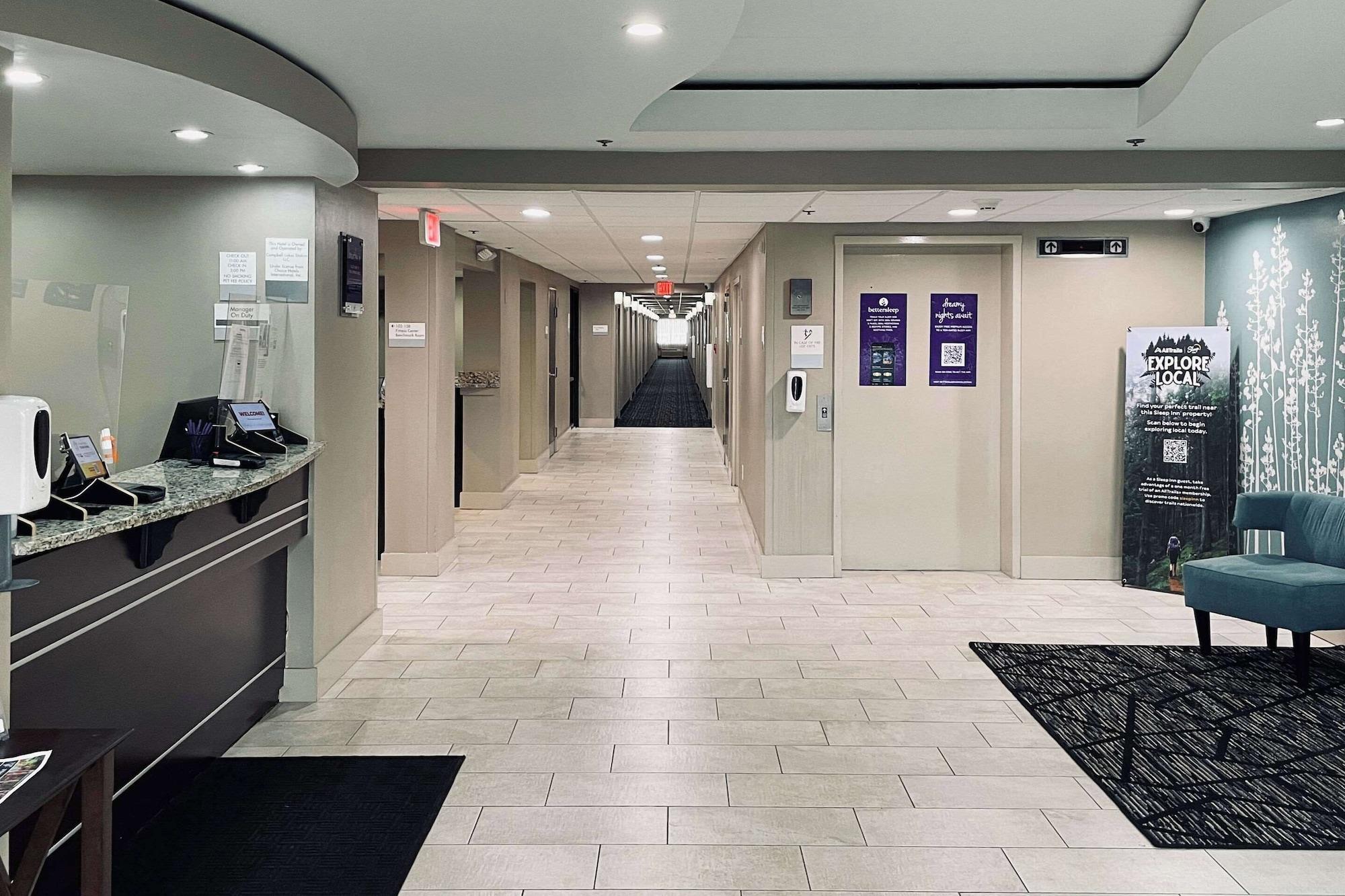 Vista Lobby Sleep Inn & Suites Knoxville West