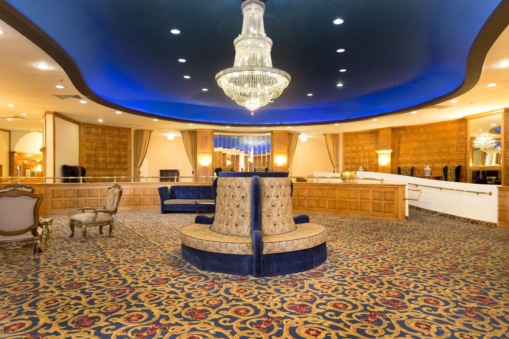 Vista Lobby New Point Miami Beach Apartments