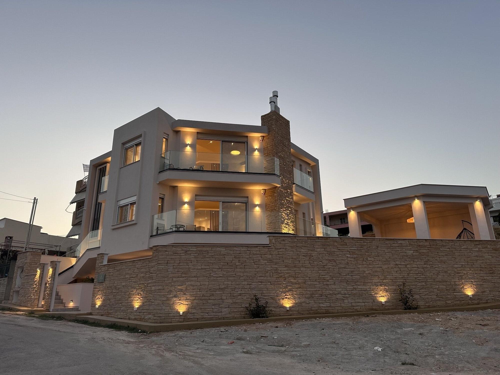 Varios Elia luxury residence