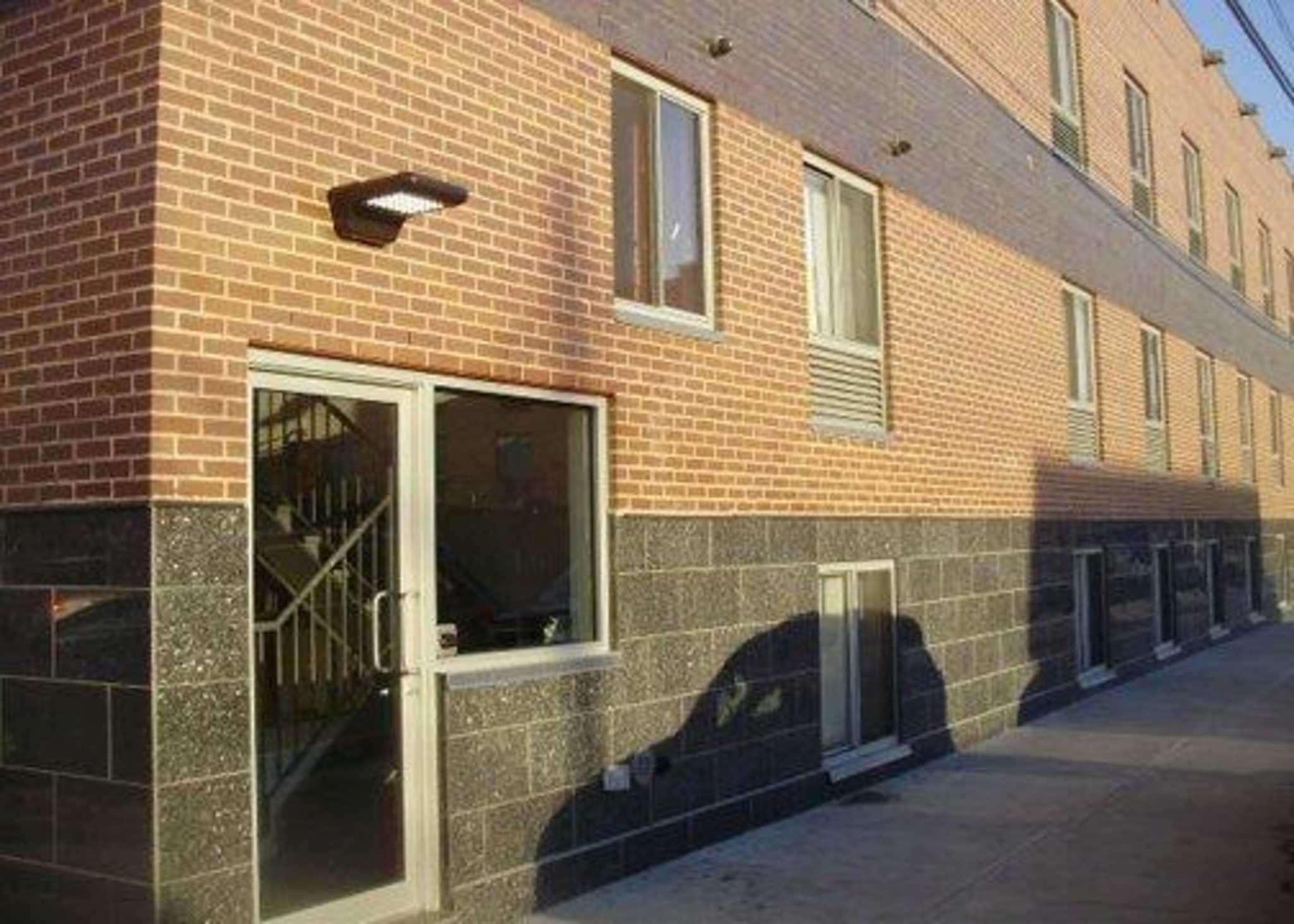 Varios Rodeway Inn Near JFK Airport