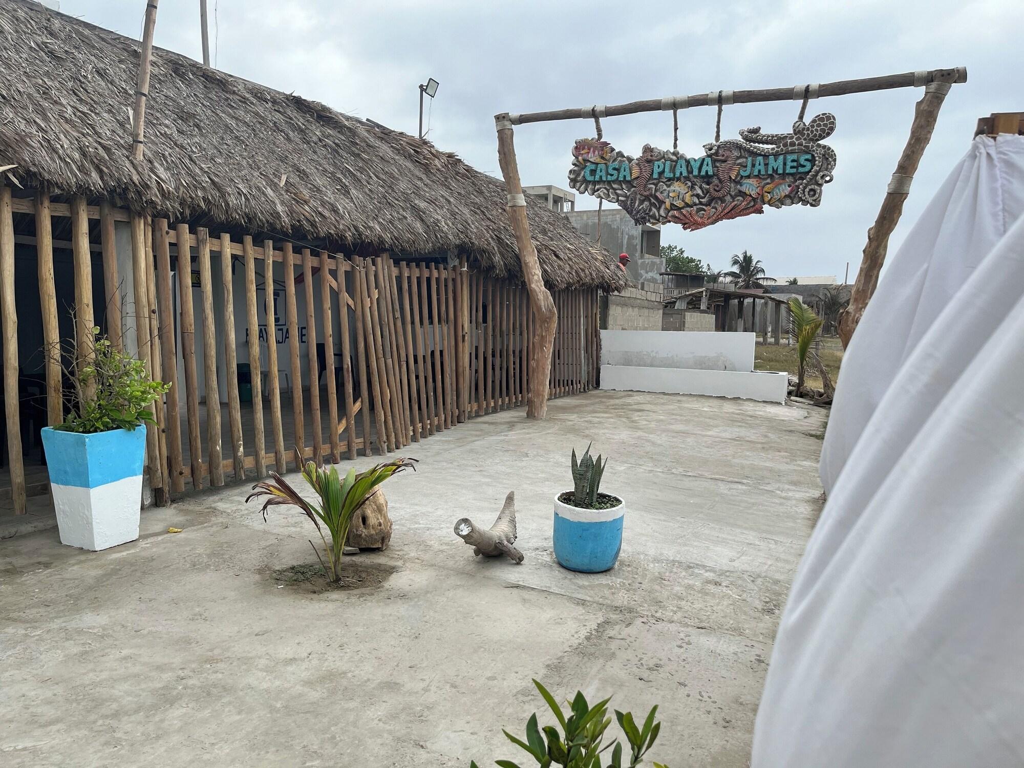 Vista Exterior Casa Playa James