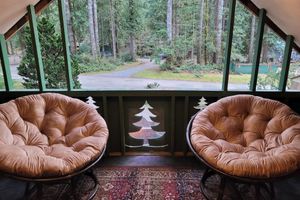 Alquiler Vacacional - Ravens Retreat • Hot Tub • Cozy yet Spacious • Stevens Pass