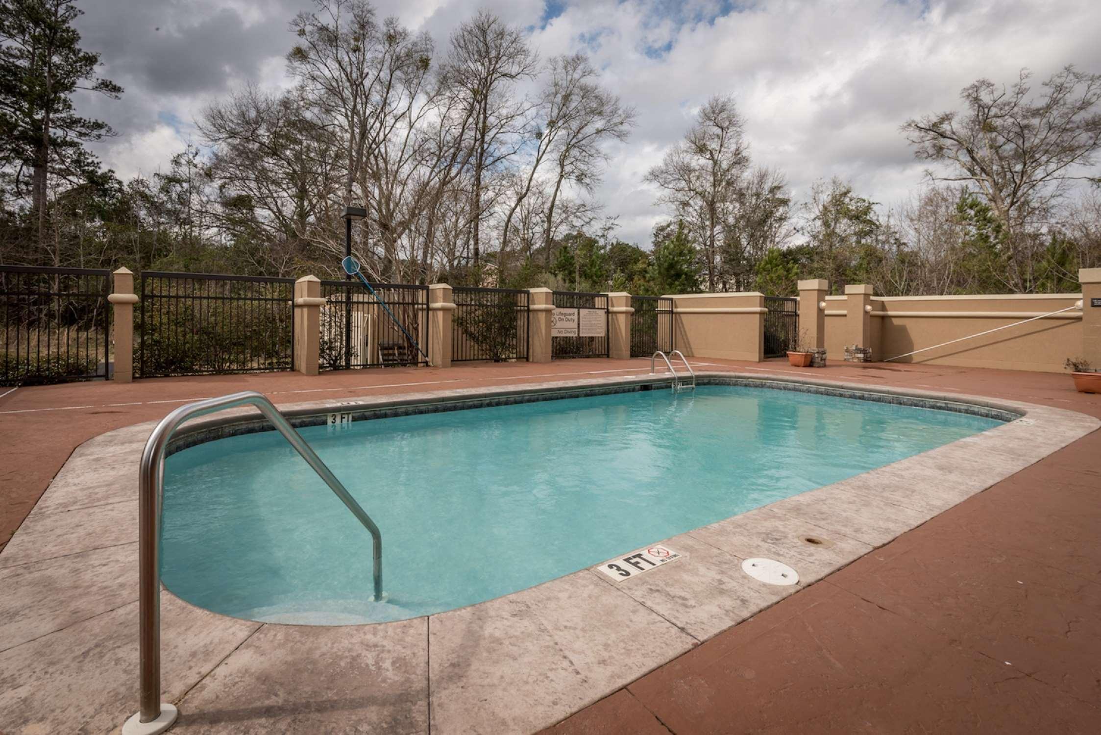 Vista Piscina Hampton Inn Enterprise