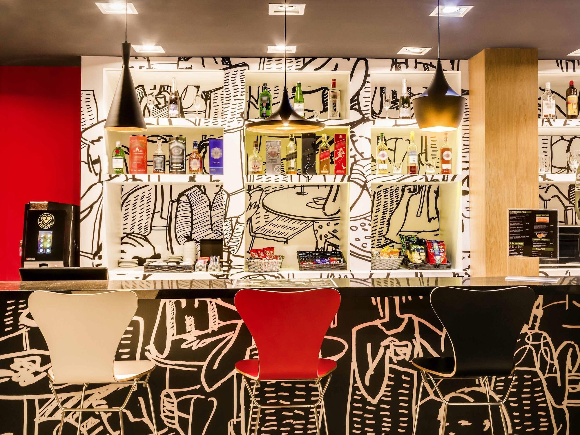 Bar/lounge ibis Marilia