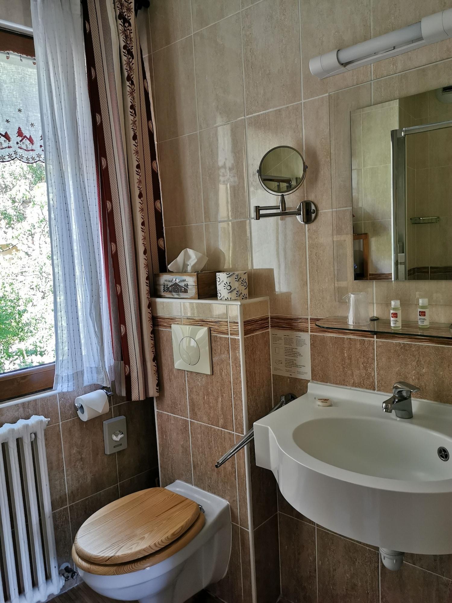 Equipamiento de Habitación Hôtel Arolla