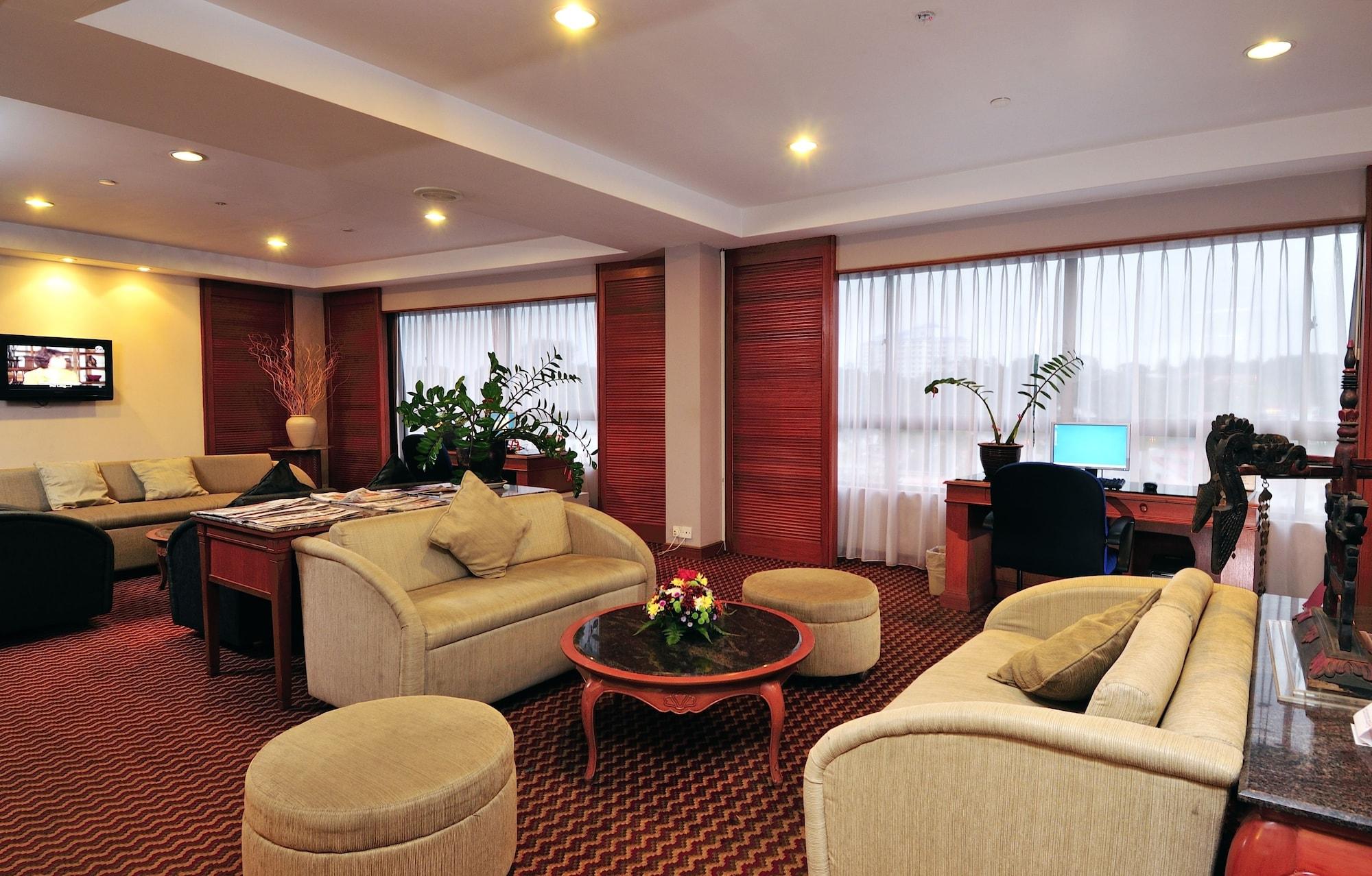 Vista Lobby ParkCity Everly Hotel Miri