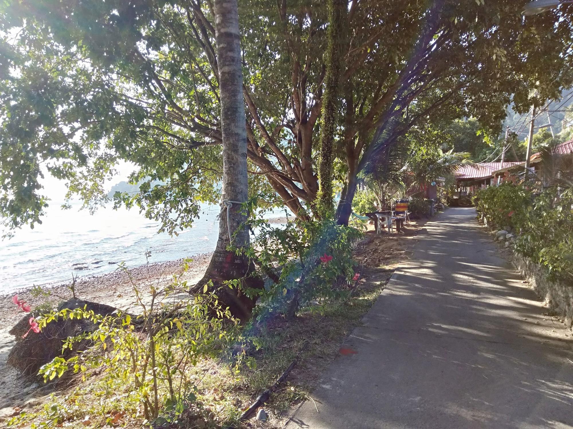 Vista Exterior Johan's Place