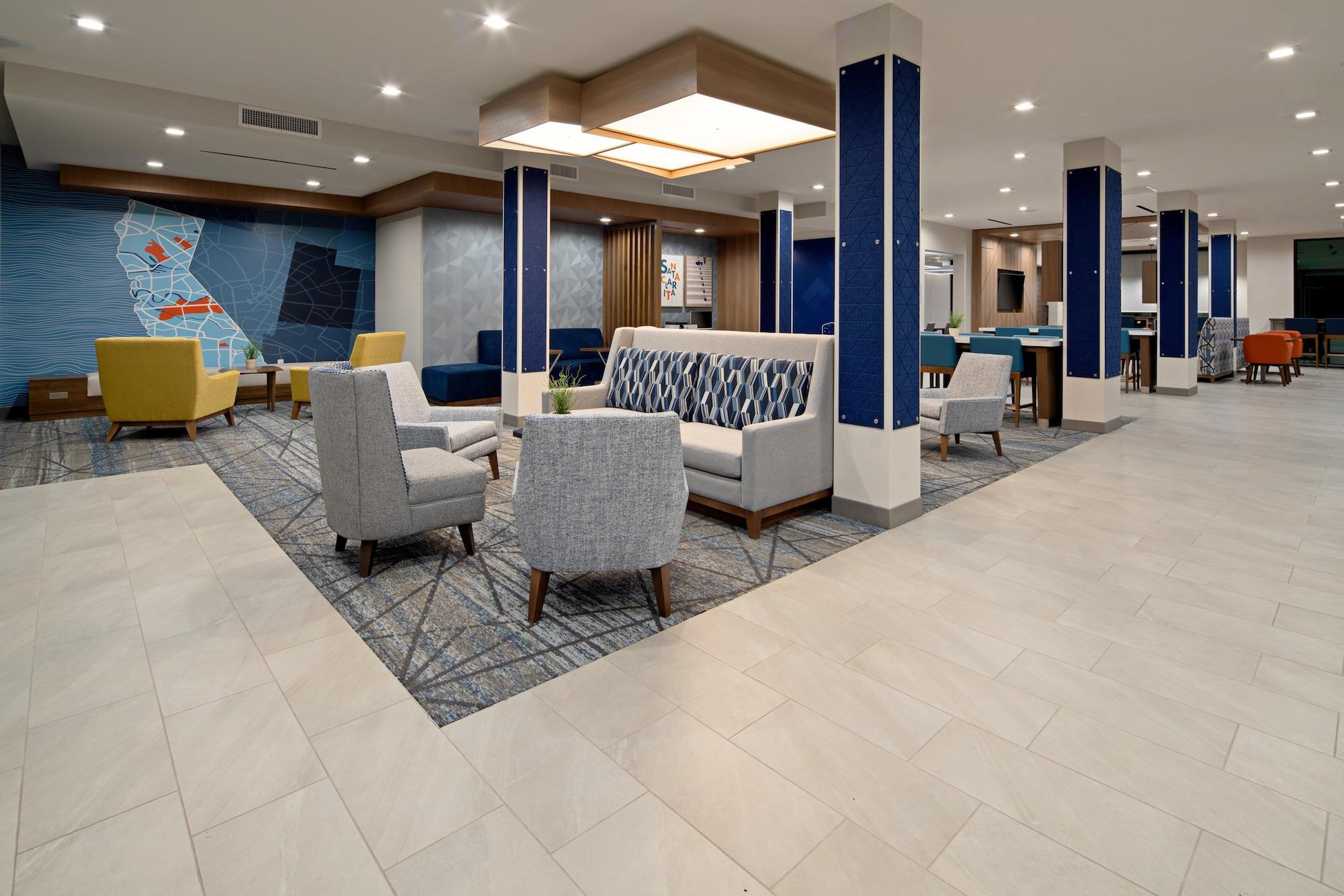 Vista Lobby Holiday Inn Express & Suites Valencia - Santa Clarita by IHG