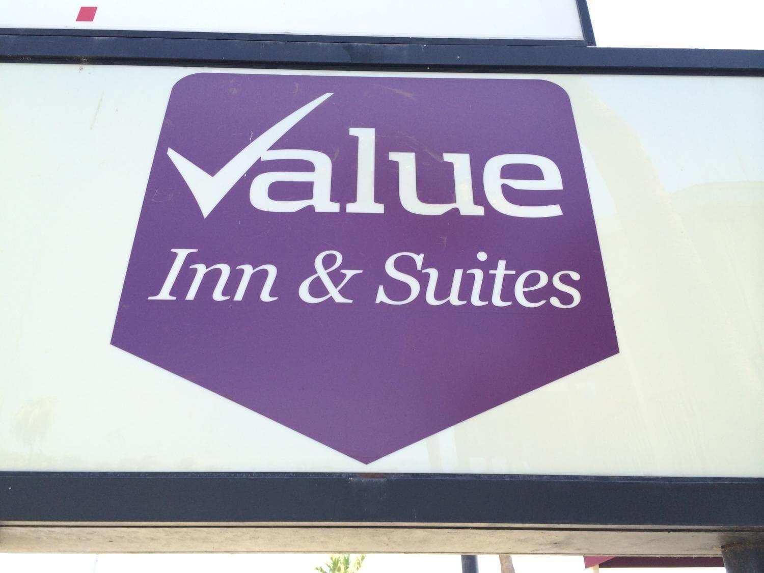Vista Exterior Value Inn & Suites