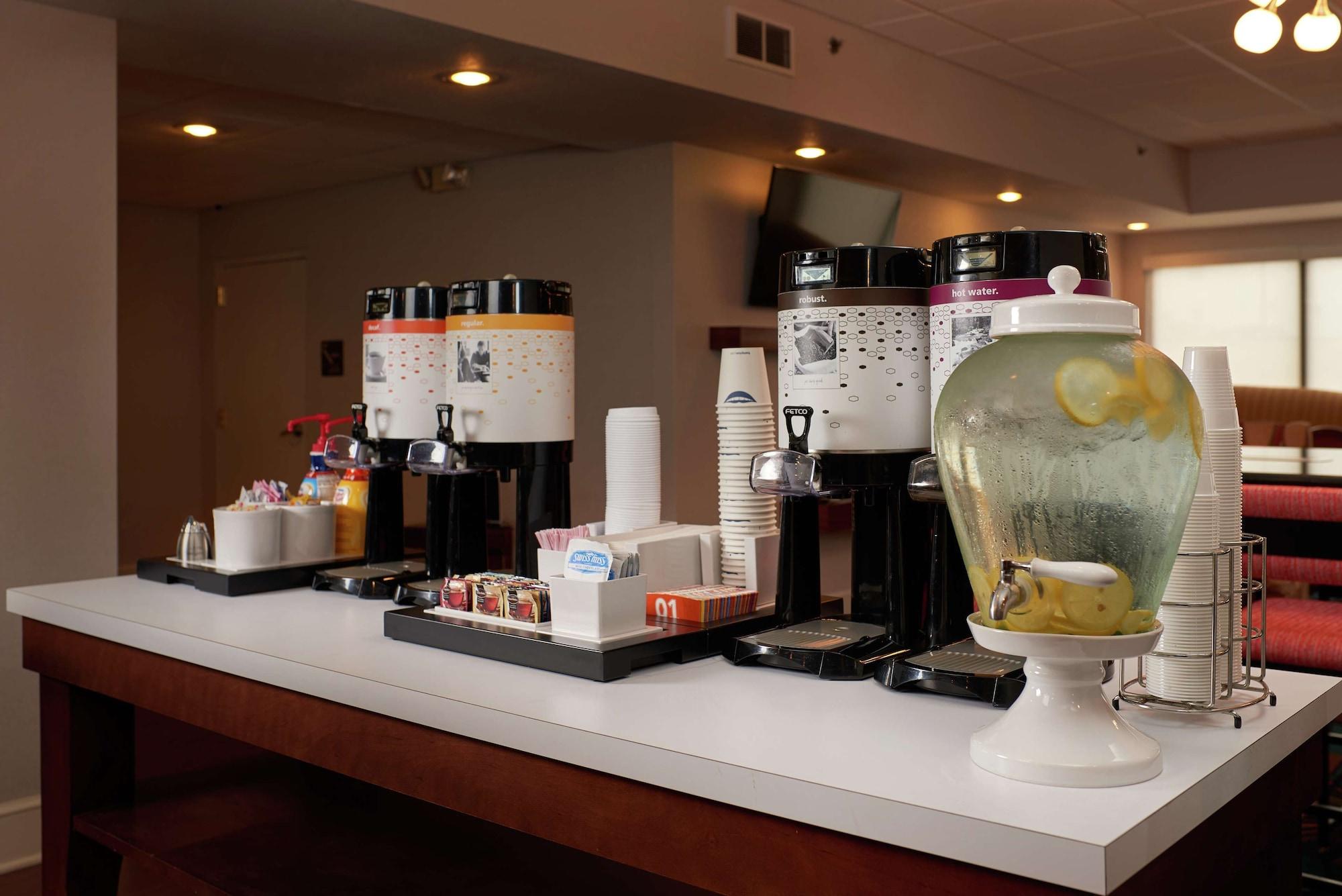 Restaurant Hampton Inn by Hilton Youngstown-West I-80