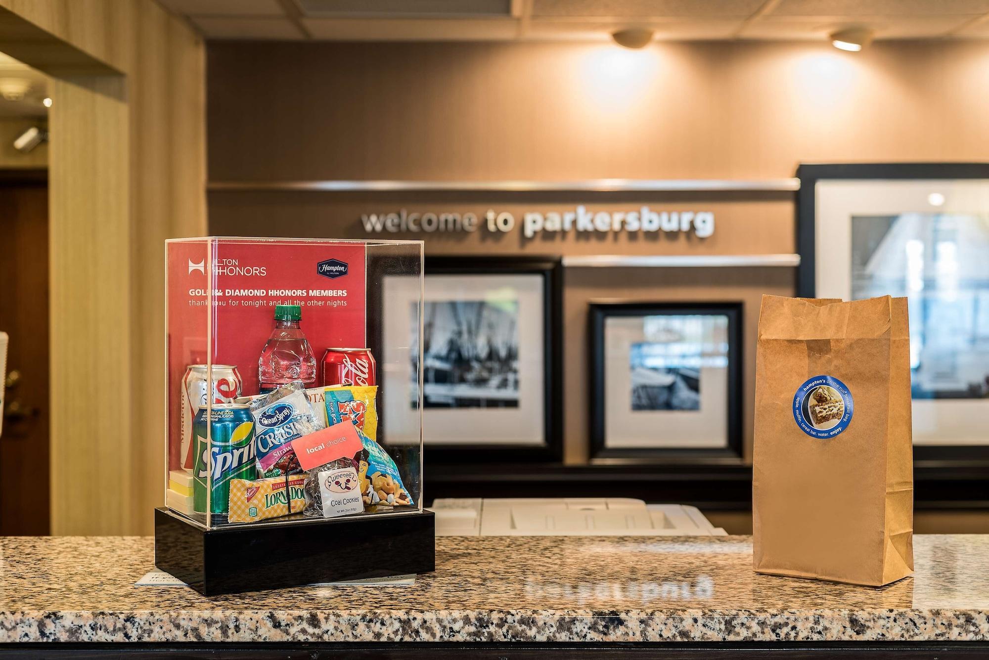Vista Lobby Hampton Inn Parkersburg-Mineral Wells