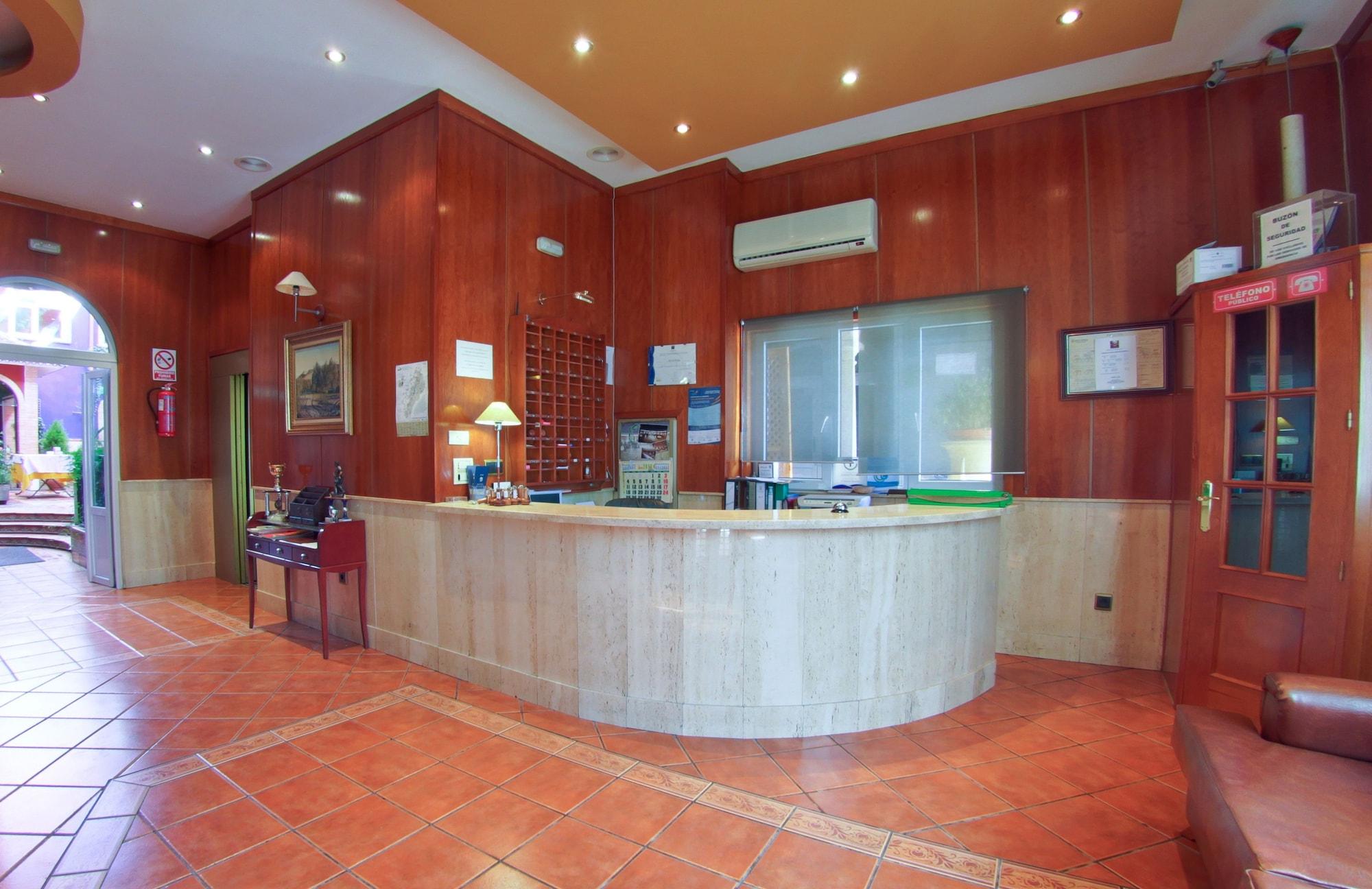 Vista Lobby Hotel Plaza Manjon