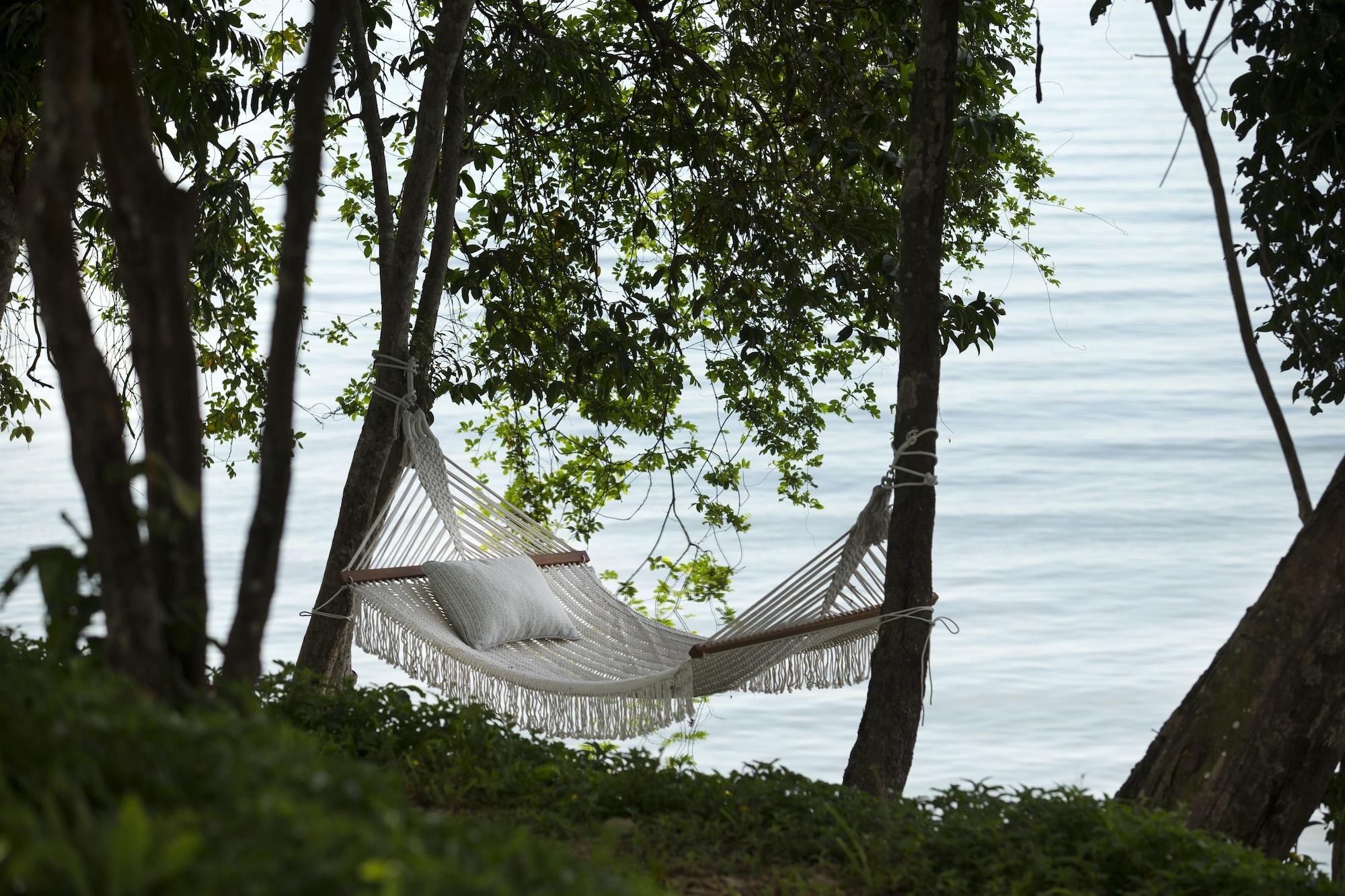 Playa The ShellSea Krabi Luxury Beach Front Resort & Pool Villa